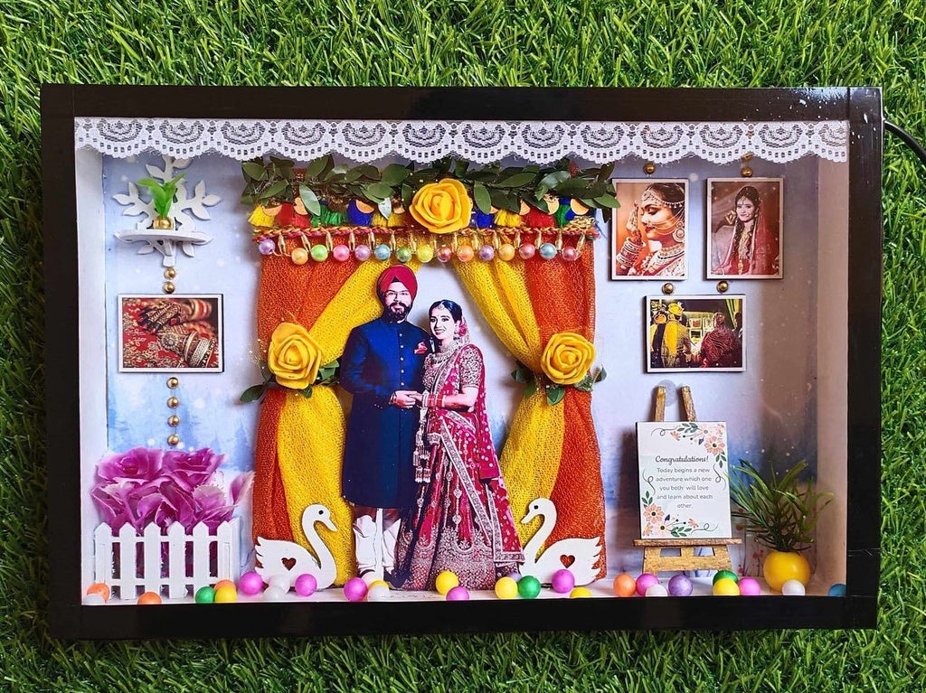 MINIATURE MARRIGE FRAMES